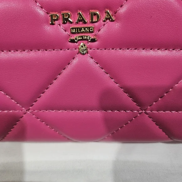🖤Beautiful Pink Quilted Women's Wallet - Picture 3 of 9